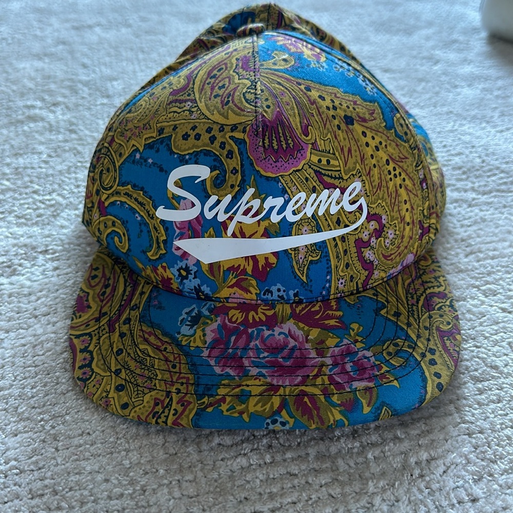 Supreme cap